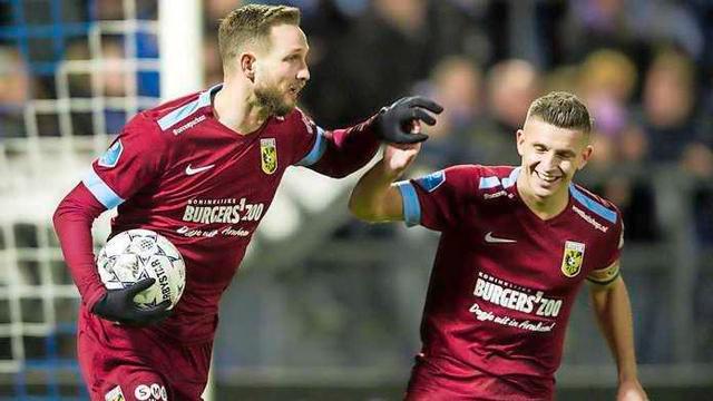 并帮助球队 并帮助球队